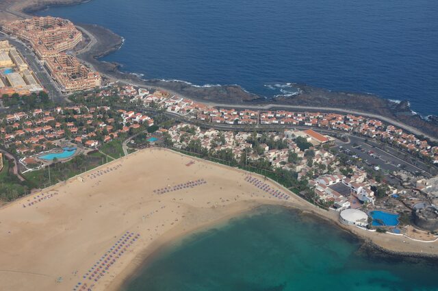 Vista aérea de un frente marítimo