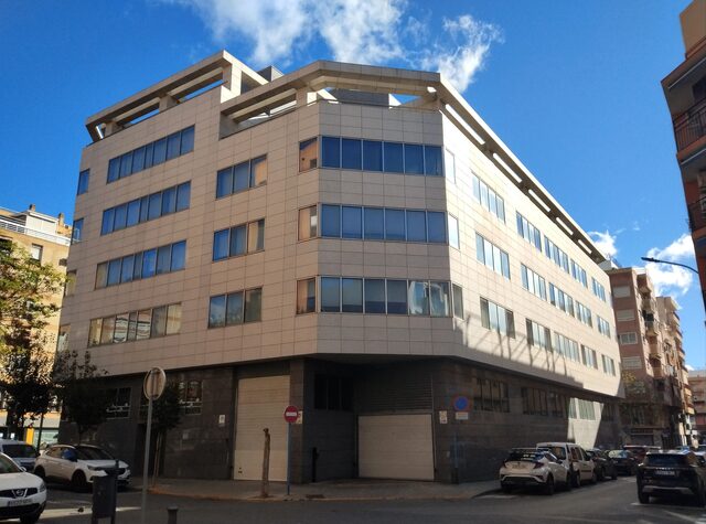 Edificio residencial en esquina